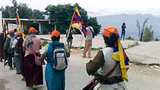 གོམ་བགྲོད་མུ་མཐུད་སྤེལ་བཞིན་པ།
