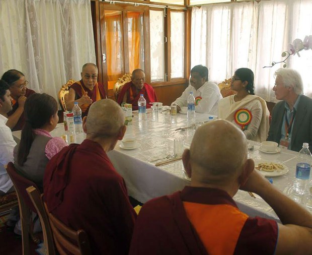 ནོ་སྦེལ་ཞི་བདེའི་གཟེངས་རྟགས་ཕུལ་ནས་ལོ་༢༦འཁོར་བ། ནོ་སྦེལ་ཞི་བདེའི་གཟེངས་རྟགས་ཕུལ་ནས་ལོ་༢༦འཁོར་བ།