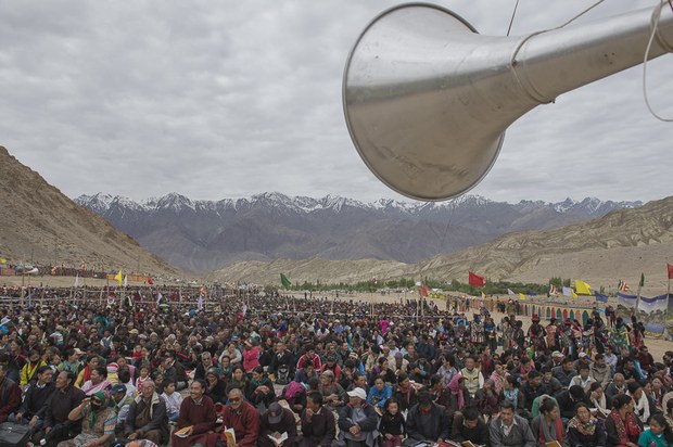 ༧གོང་ས་མཆོག་ལ་དྭགས་ཀླུ་འཁྱིལ་གྱི་གསུང་ཆོོས་ར་བར་ཞབས་སོར་འཁོད་སྐབས། ༢༠༡༤།༧།༡