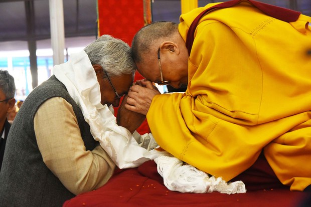 ༧གོང་ས་མཆོག་དང་རྒྱ་གར་བྷི་ཧཱར་Bihar་མངའ་སྡེའི་སྤྱི་ཁྱབ་བློན་ཆེན་སྐུ་ཞབས་(Shri Nitish Kumar)མཆོག ༢༠༡༧།༡།༡༥