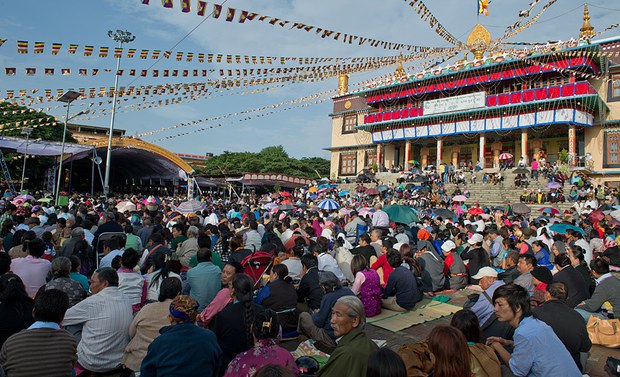 རྒྱ་གར་ལྷོ་ཕྱོགས་སུ་འཁྲུངས་སྐར་སྲུང་བརྩི། རྒྱ་གར་ལྷོ་ཕྱོགས་སུ་འཁྲུངས་སྐར་སྲུང་བརྩི།