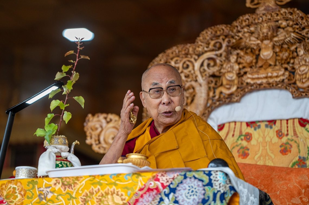 སྐྱོན་ཀུན་སེལ་དང་ཡོན་ཏན་ཀུན་ལྡན་གྱི་མི་ཞིག་བྱེད་དགོས་པ།