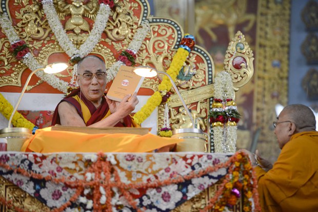 ནང་པའི་ཚན་རིག་དང་ལྟ་གྲུབ་ཀུན་བཏུས་ཀྱི་པོད་འབྲིང་།