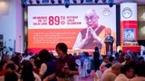 བོད་ཕྱི་ནང་གཉིས་སུ་༸གོང་ས་མཆོག་གི་འཁྲུངས་སྐར་སྲུང་བརྩི།