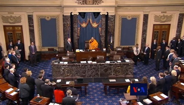 ༧གོང་ས་མཆོག་གིས་ཨ་རིའི་གྲོས་ཚོཊ་ཀྱི་ཚོགས་འདུ་ཐུགས་སྨོན་དབུ་འབྱེད་གནང་བཞིན་པ། ༢༠༡༤།༣།༦