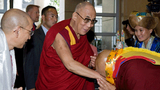 ༸གོང་ས་མཆོག་ཀེ་ལི་ཕོར་ནི་ཡར་ཆིབས་བསྒྱུར་གནང༌།
