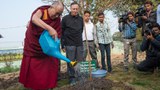 ༧གོང་ས་མཆོག་ཁོར་ཡུག་ལས་འགུལ་བ་གཞལ་ཟླ་བྲལ་བ་ཞིག་ཡིན།