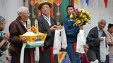 ༸གོང་ས་མཆོག་བཞུགས་སྒར་དུ་༸ཞབས་སོར་འཁོད།