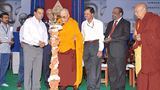 ཏུམ་ཀུར་གཙུག་ལག་སློབ་ཁང་གི་མཛད་འཕྲིན།