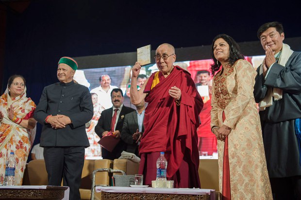ཧི་མ་ཅལ་མངའ་སྡེ་བློན་ཆེན་གྱི་མི་ཚེ་ལོ་རྒྱུས་ཀྱི་གློག་བརྙན་དབུ་འབྱེད། ཧི་མ་ཅལ་མངའ་སྡེ་བློན་ཆེན་གྱི་མི་ཚེ་ལོ་རྒྱུས་ཀྱི་གློག་བརྙན་དབུ་འབྱེད།