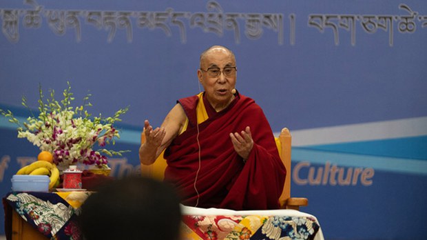 ལོ་ངོ་དྲུག་ཅུའི་རིང་བཙན་བྱོལ་ནང་གནས་པའི་བོད་ཀྱི་ཟློས་གར་སྒྱུ་རྩལ། ལོ་ངོ་དྲུག་ཅུའི་རིང་བཙན་བྱོལ་ནང་གནས་པའི་བོད་ཀྱི་ཟློས་གར་སྒྱུ་རྩལ།