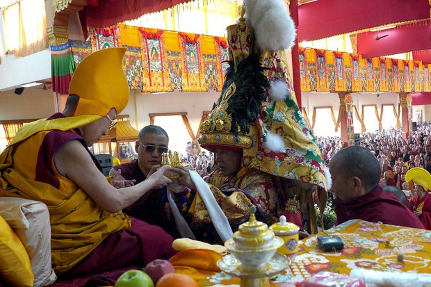 དགའ་ལྡན་ལྔ་མཆོད་དང་བརྟན་བཞུགས།