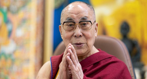 བོད་ཀྱི་ཆོས་བརྒྱུད་ཁག་གི་བླ་ཆེན་རྣམ་པས་འཚམས་འདྲི་ཞུས་པ། བོད་ཀྱི་ཆོས་བརྒྱུད་ཁག་གི་བླ་ཆེན་རྣམ་པས་འཚམས་འདྲི་ཞུས་པ།