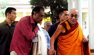 རྒྱ་གར་ནང་པ་ཚོར་བཀའ་ཆོས་དབུ་བཙུགས། རྒྱ་གར་ནང་པ་ཚོར་བཀའ་ཆོས་དབུ་བཙུགས།