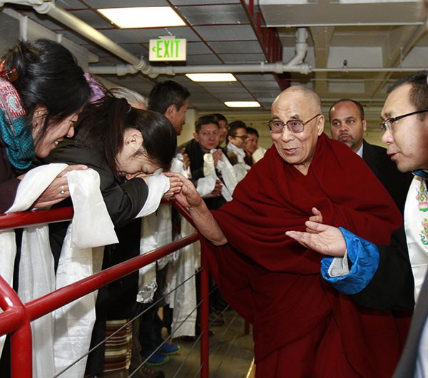 ༸གོང་ས་མཆོག་ཨ་རིའི་མངའ་སྡེ་མི་ནི་སོ་ཊ་རུ་ཞབས་འཁོད་གནང་ཡོད་པ།