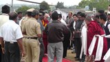 ༸གོང་ས་མཆོག་ནས་ཀར་ན་ཊ་ཀ་མངའ་སྡེའི་གཞུང་མང་གཉིས་ལ་འཚམས་འདྲི།