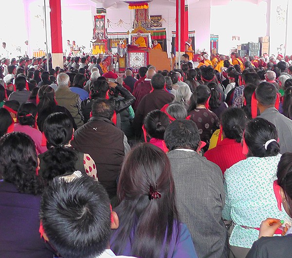 ༸གོང་ས་མཆོག་ནས་སྦན་ད་ར་བོད་མིའི་གཞིས་ཆགས་སུ་བཀའ་དབང་བསྩལ་ཡོད་པ། ༸གོང་ས་མཆོག་ནས་སྦན་ད་ར་བོད་མིའི་གཞིས་ཆགས་སུ་བཀའ་དབང་བསྩལ་ཡོད་པ།