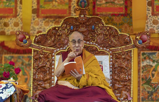 པཎ་གྲུབ་བཅུ་བདུན་གྱི་གཞུང་རྣམས་ལ་རྒྱུས་མངའ་བྱུང་ན་དབང་རྣོན་ཆོས་ཀྱི་རྗེས་འབྲངས་པ་ཞིག་ཡོང་རྒྱུ་ཡིན་པ། པཎ་གྲུབ་བཅུ་བདུན་གྱི་གཞུང་རྣམས་ལ་རྒྱུས་མངའ་བྱུང་ན་དབང་རྣོན་ཆོས་ཀྱི་རྗེས་འབྲངས་པ་ཞིག་ཡོང་རྒྱུ་ཡིན་པ།