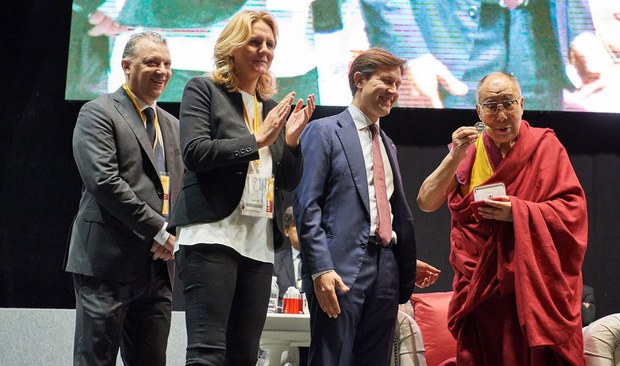 ༸གོང་ས་མཆོག་ལ་ཕུལ་བའི་ཆེ་བསྟོད་གཟེངས་རྟགས་དང་བཀའ་སློབ་ཁག ༸གོང་ས་མཆོག་ལ་ཕུལ་བའི་ཆེ་བསྟོད་གཟེངས་རྟགས་དང་བཀའ་སློབ་ཁག