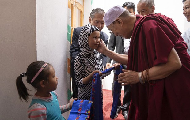 ནུབ་རྭ་བསམ་གཏན་གླིང་དགོན་དུ་ཆོས་འབྲེལ། ནུབ་རྭ་བསམ་གཏན་གླིང་དགོན་དུ་ཆོས་འབྲེལ།