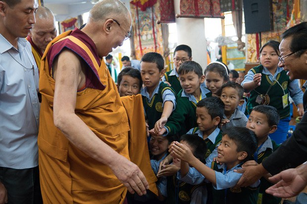 བོད་ཕྲུག་ཚོར་གསུང་ཆོས་གནང་བ།
