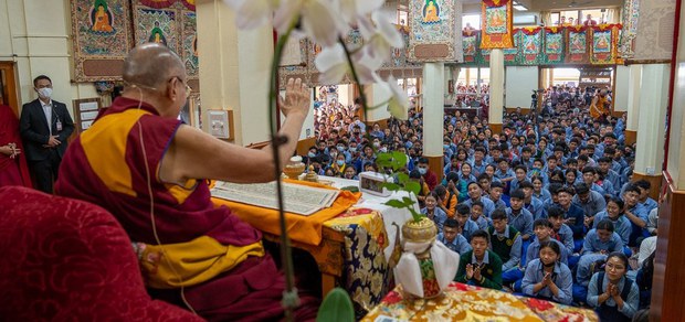 དད་པ་དམ་ཚིག་གཡོ་བ་མེད་པར་བཀའ་དབང་ཐོབ་རྒྱུ།