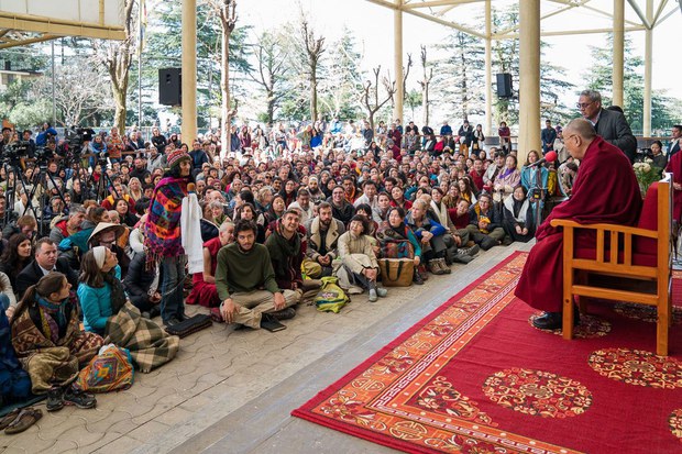 འཛམ་གླིང་ཁྱོན་ཡོངས་ཀྱི་བདེ་རྩར་བསམ་བློ་གཏོང་དགོས། འཛམ་གླིང་ཁྱོན་ཡོངས་ཀྱི་བདེ་རྩར་བསམ་བློ་གཏོང་དགོས།