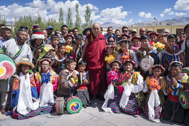 བོད་དོན་བདེན་མཐའ་སེལ་རྒྱུར་བོད་མི་ཡོངས་ལ་ལས་འགན་ཡོད། བོད་དོན་བདེན་མཐའ་སེལ་རྒྱུར་བོད་མི་ཡོངས་ལ་ལས་འགན་ཡོད།