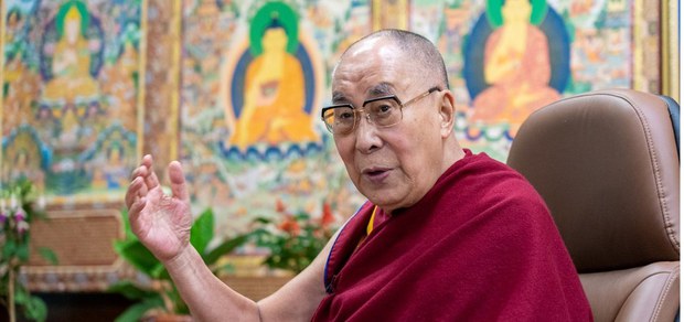 འཇར་མན་དང་ཉི་ཧོང་གཉིས་དམག་འཁྲུག་གིས་ཚབས་ཆེན་མནར་མྱོང་པས། འཛམ་གླིང་ཞི་བདེ་བསྐྲུན་པའི་ནུས་པ་ཆེན་པོ་ཡོད། ༧གོང་ས་མཆོག་གིས།