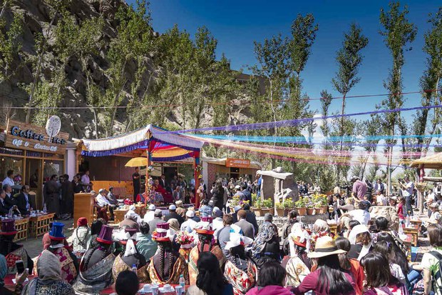 བོད་པ་ནི་གཟི་བརྗིད་དང་སྤོབས་པ་འོས་པའི་མི་རིགས་ཤིག་ཡིན་པ། བོད་པ་ནི་གཟི་བརྗིད་དང་སྤོབས་པ་འོས་པའི་མི་རིགས་ཤིག་ཡིན་པ།