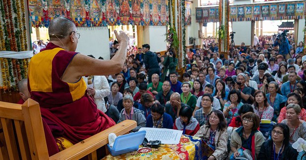 ༧གོང་ས་མཆོག་ནས་གསུང་ཆོས་དང་འབྲེལ་བཀའ་འདྲི་དགོང་སྐོར་ཞུ་རྒྱུའི་གོ་སྐབས་གནང་ཡོད་པ། ༧གོང་ས་མཆོག་ནས་གསུང་ཆོས་དང་འབྲེལ་བཀའ་འདྲི་དགོང་སྐོར་ཞུ་རྒྱུའི་གོ་སྐབས་གནང་ཡོད་པ།
