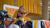 ཆོལ་གསུམ་བོད་མི་མཐུན་ལམ་དགོས་ལ། ཆོས་རྒྱུད་ནང་ཁུལ་མཐུན་ལམ་དགོས།