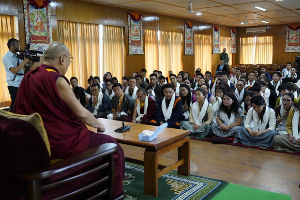 བོད་ཀྱི་རིག་གཞུང་སློབ་སྦྱོང་དང་འབྱུང་འགྱུར་གྱི་མདུན་ལམ།