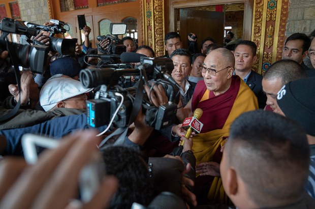 ཨ་རུ་ན་ཅལ་ཁུལ་གྱི་ཆིབས་བསྒྱུར་ནི་ཆོས་འབྲེལ་ཁོ་ན་ཡིན། ཨ་རུ་ན་ཅལ་ཁུལ་གྱི་ཆིབས་བསྒྱུར་ནི་ཆོས་འབྲེལ་ཁོ་ན་ཡིན།