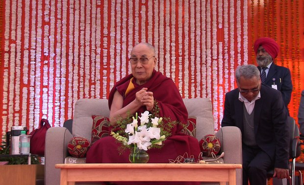 གཞོན་སྐྱེས་རྣམས་ནས་ཞི་བདེ་དང་བྱམས་བརྩེ་ལྡན་པའི་འཛམ་གླིང་ཞིག་བསྐྲུན་དགོས། གཞོན་སྐྱེས་རྣམས་ནས་ཞི་བདེ་དང་བྱམས་བརྩེ་ལྡན་པའི་འཛམ་གླིང་ཞིག་བསྐྲུན་དགོས།