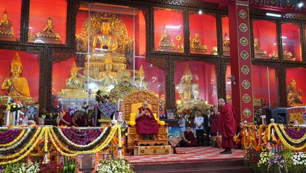 བྱེས་ཀྱི་བློ་གསལ་གླིང་གྲྭ་ཚང་དང་བཀའ་སློབ།