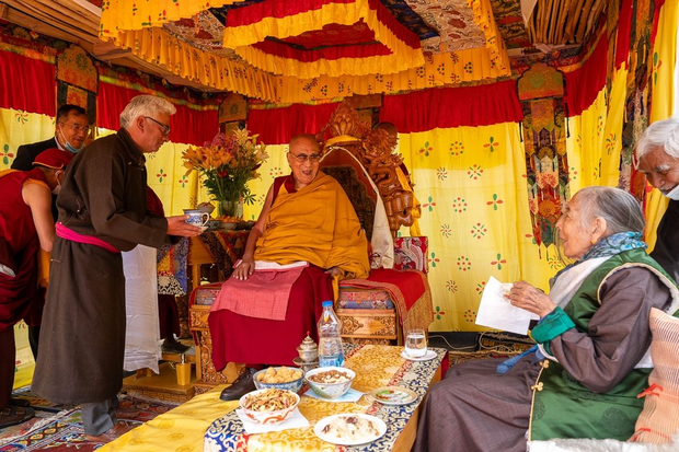 བོད་སྐད་ཡིག་དང་ཆོས་ལུགས་མཐུན་སྒྲིལ།