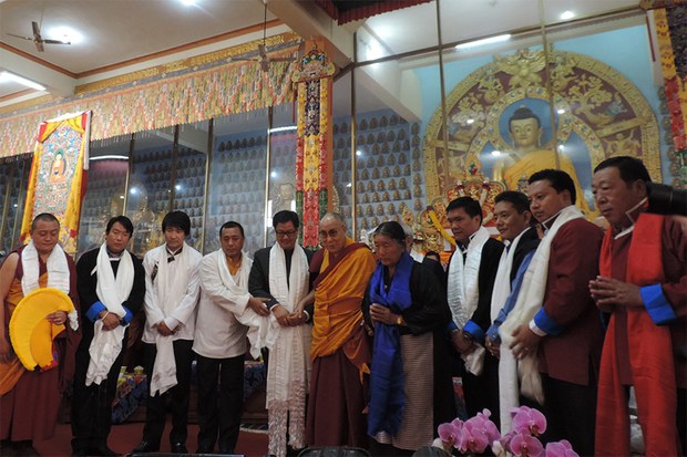༸གོང་ས་མཆོག་ལ་བྲག་གཡབ་མི་མང་ནས་བརྟན་བཞུགས། ༸གོང་ས་མཆོག་ལ་བྲག་གཡབ་མི་མང་ནས་བརྟན་བཞུགས།