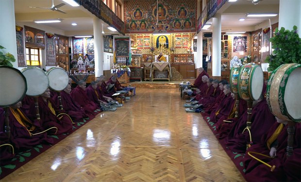 བོད་ཀྱི་དབུ་ཁྲིད་༧གོང་ས་མཆོག་དབུ་བཞུགས་ཐོག་རྒྱལ་བའི་གཟིམ་ཆུང་ཕོ་བྲང་དུ་ཚེས་གསུམ་ཟབ་གསོལ་ཚོགས་སྐབས། ༢༠༡༨།༢།༡༨ བོད་ཀྱི་དབུ་ཁྲིད་༧གོང་ས་མཆོག་དབུ་བཞུགས་ཐོག་རྒྱལ་བའི་གཟིམ་ཆུང་ཕོ་བྲང་དུ་ཚེས་གསུམ་ཟབ་གསོལ་ཚོགས་སྐབས། ༢༠༡༨།༢།༡༨