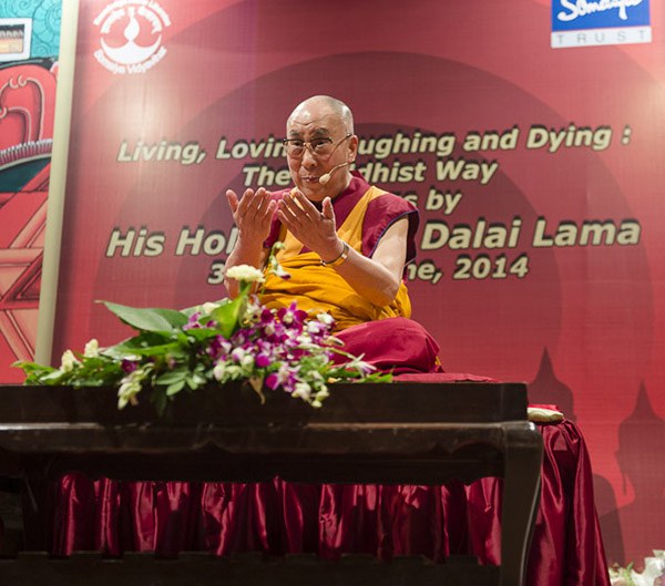 བོད་མིའི་རང་སྲེག་ལ་ཕྱི་ཕྱོགས་ནས་ལྟ་སྟངས། བོད་མིའི་རང་སྲེག་ལ་ཕྱི་ཕྱོགས་ནས་ལྟ་སྟངས།