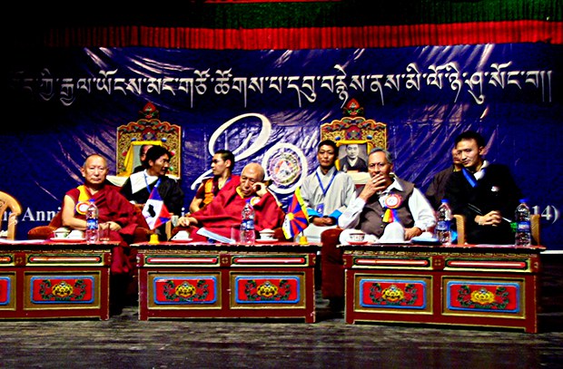 བོད་རྒྱལ་ཡོངས་མང་གཙོ་ཚོགས་པ་དབུ་བརྙེས་ནས་མི་ལོ ༢༠འཁོར་བ། བོད་རྒྱལ་ཡོངས་མང་གཙོ་ཚོགས་པ་དབུ་བརྙེས་ནས་མི་ལོ ༢༠འཁོར་བ།