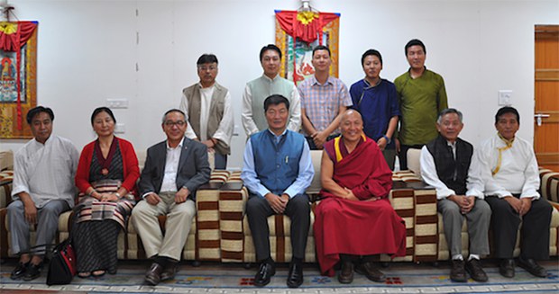 ཤེས་ཡོན་ལྷན་ཚོགས་དང་ཤེས་ཡོན་སློབ་སྟོན་ཚོགས་ཆུང་གི་ལྷན་ཚོགས་ཐེངས་བཞི་པའི་སྐབས།