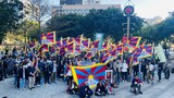 ཐེ་ཝན་དུ་གསུམ་བཅུའི་དུས་དྲན་གྱི་ལས་འགུལ་དབུ་འཛུགས་དང་ཡོ་རོབ་ཀྱི་བོད་མི་ཚོ་ཨི་ཊ་ལིར་འཛོམས་འཆར་འདུག