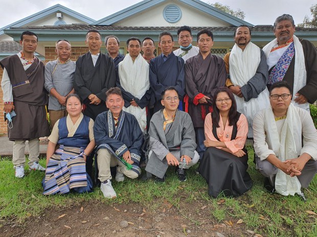 ༧གོང་ས་༧སྐྱབས་མགོན་ཆེན་པོ་མཆོག་ལ་མཚན་དམས་ཞུ་མཁན་རིགས་བྱུང་སྐབས་གདོང་ལེན་གནང་དགོས་པའི་གྲོས་ཆེད། ༧གོང་ས་༧སྐྱབས་མགོན་ཆེན་པོ་མཆོག་ལ་མཚན་དམས་ཞུ་མཁན་རིགས་བྱུང་སྐབས་གདོང་ལེན་གནང་དགོས་པའི་གྲོས་ཆེད།