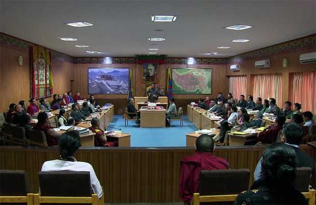 བཞུགས་སྒར་དུ་གྲོས་ཚོགས་ཚོགས་དུས་དགུ་པ་མཇུག་སྒྲིག་གནང་ཡོད་པ།