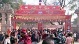  གནས་མཆོག་རྡོ་རྗེ་གདན་དུ་བོད་མིའི་ཚོང་པ་ཚོས་སྤྱི་ཚོགས་ཞབས་ཞུ་ཡང་དུ་མ་ཞིག་ཞུ་བཞིན་པ།
