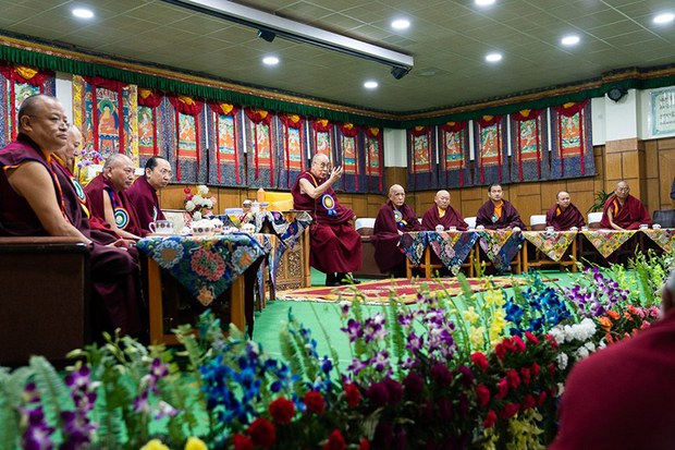  ཆོས་ཚོགས་ཐེངས་༡༤པའི་ཐོག་བཞག་པའི་གྲོས་ཆོད་ཀྱི་གནད་དོན་དང་གྲུབ་འབྲས།