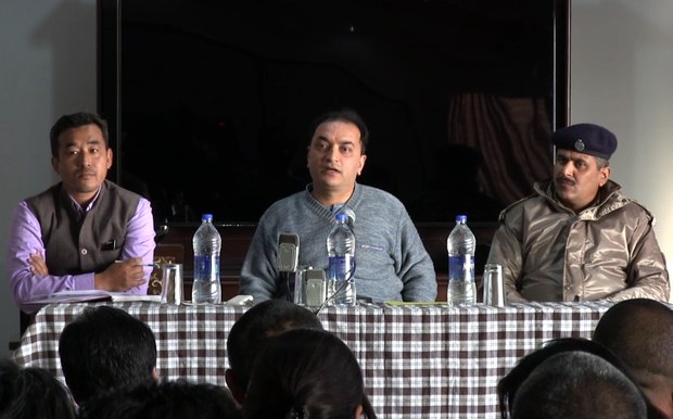 ཀང་ར་རྫོང་གི་ཉེན་རྟོག་དཔོན་རིགས་ནས་སྐྱབས་བཅོལ་ལག་དེབ་སྐོར་ངོ་སྤྲོད། ཀང་ར་རྫོང་གི་ཉེན་རྟོག་དཔོན་རིགས་ནས་སྐྱབས་བཅོལ་ལག་དེབ་སྐོར་ངོ་སྤྲོད།