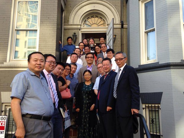 རྒྱ་རིགས་དང་ལྷན་བོད་དོན་བགྲོ་གླེང་།