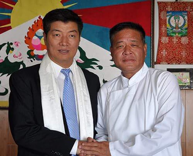ཚོགས་གཙོ་མཆོག་ནས་སྲིད་སྐྱོང་མཆོག་ལ་འཚམས་འདྲི་བཀྲིས་བདེ་ེལེགས་ཞུས་པ། ཚོགས་གཙོ་མཆོག་ནས་སྲིད་སྐྱོང་མཆོག་ལ་འཚམས་འདྲི་བཀྲིས་བདེ་ེལེགས་ཞུས་པ།